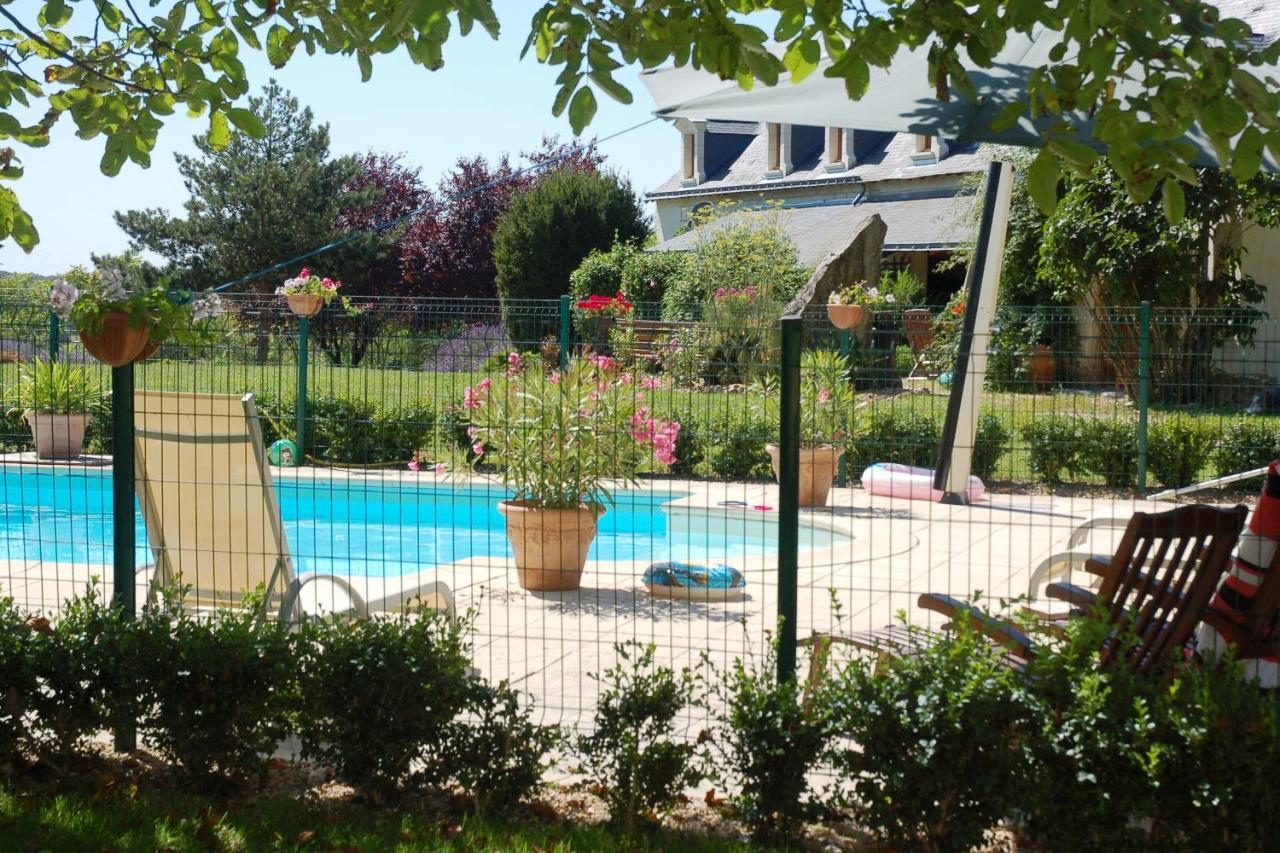 Bed and Breakfast Le Logis Du Pressoir Chambre D'Hotes Bed & Breakfast In Beautiful 18Th Century Estate In The Heart Of The Loire Valley With Heated Pool And Extensive Grounds à Les Bois-d'Anjou Extérieur photo