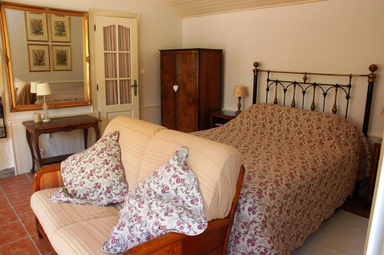 Bed and Breakfast Le Logis Du Pressoir Chambre D'Hotes Bed & Breakfast In Beautiful 18Th Century Estate In The Heart Of The Loire Valley With Heated Pool And Extensive Grounds à Les Bois-d'Anjou Extérieur photo